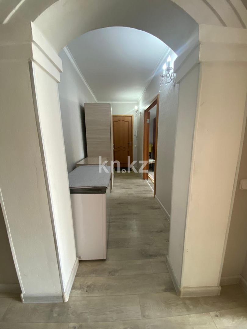 Продажа 3-комнатной квартиры, 65 м², мкр-н Степной-2, дом  2 в Караганде - фото 8