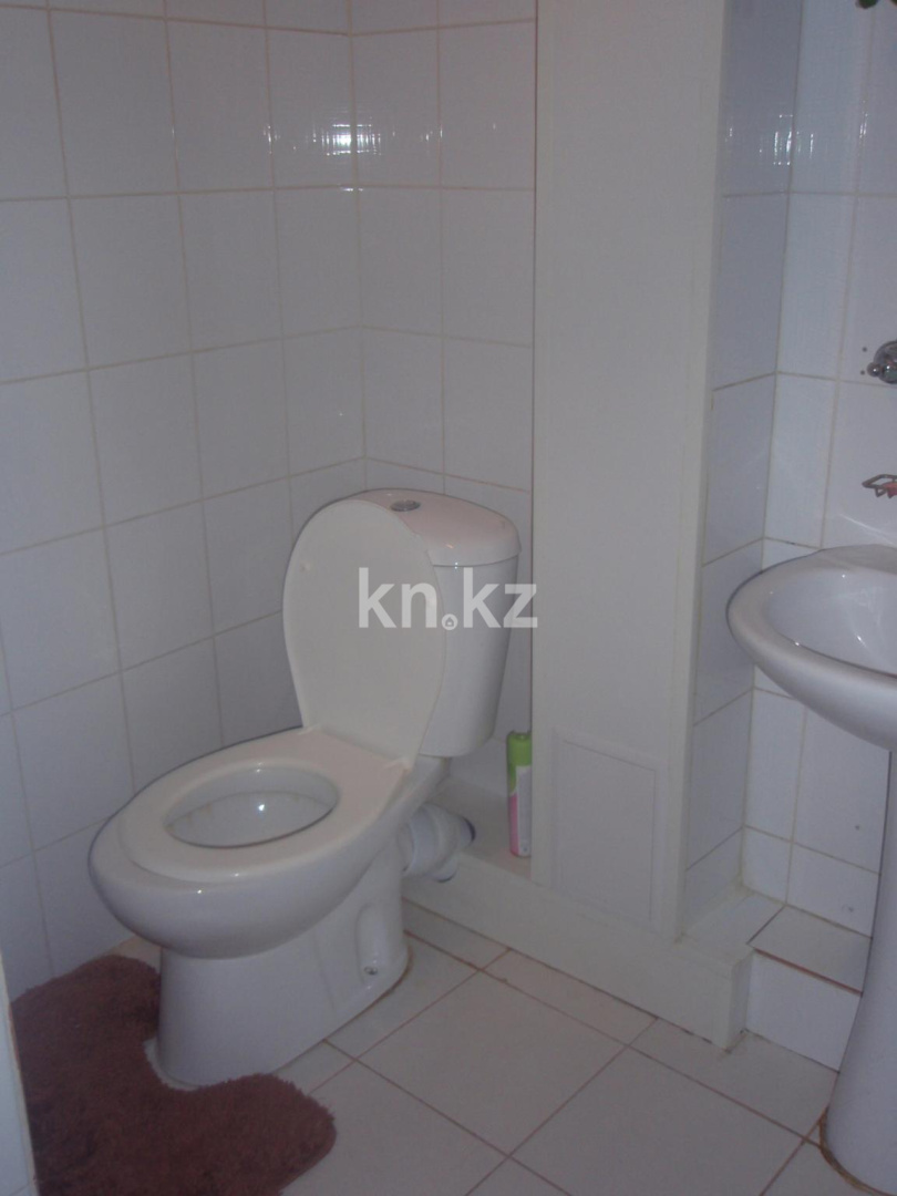 Аренда 2-комнатной квартиры посуточно, 50 м², в/ч Сокол - Аренда жилой и коммерческой недвижимости в Уральске фото 3 из 5