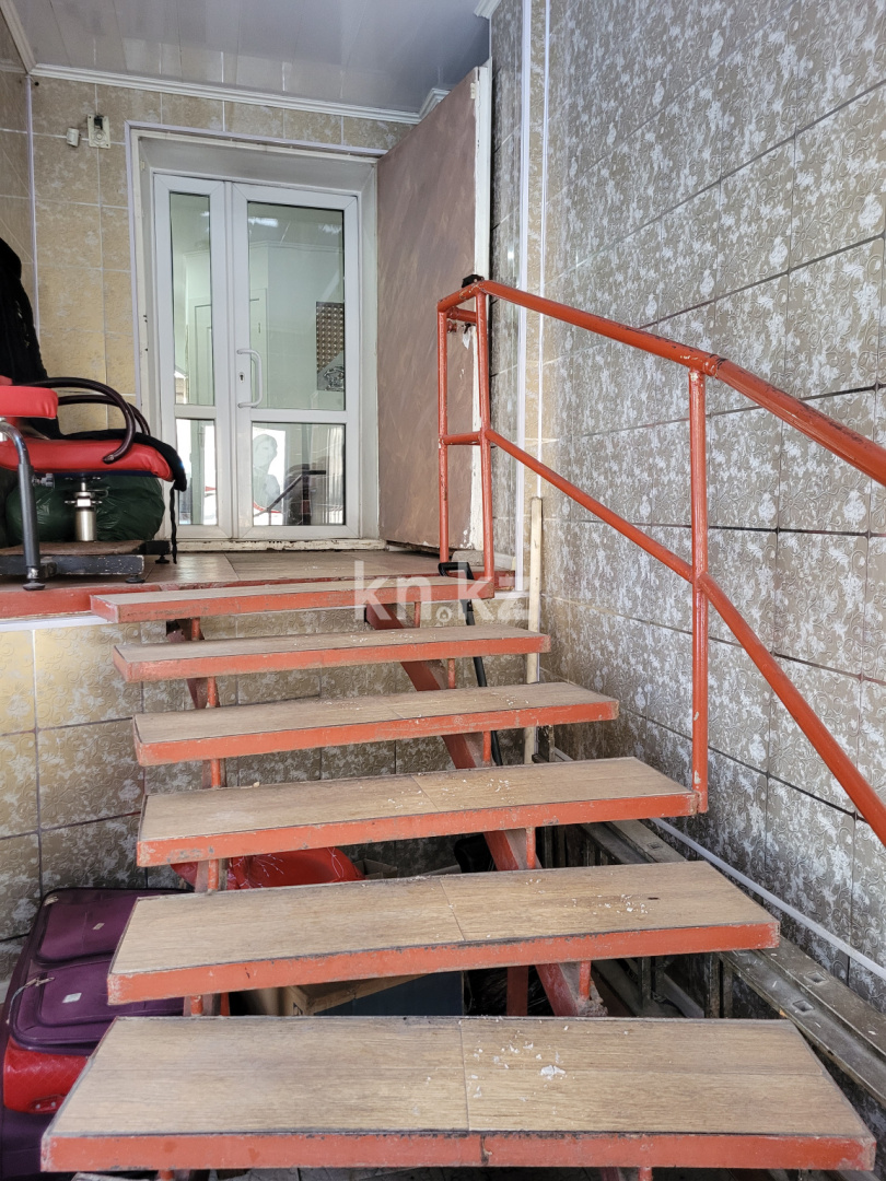 Аренда , ул. Ермекова, дом  60 - Аренда офисных и торговых помещений в Караганде с фото фото 3 из 4