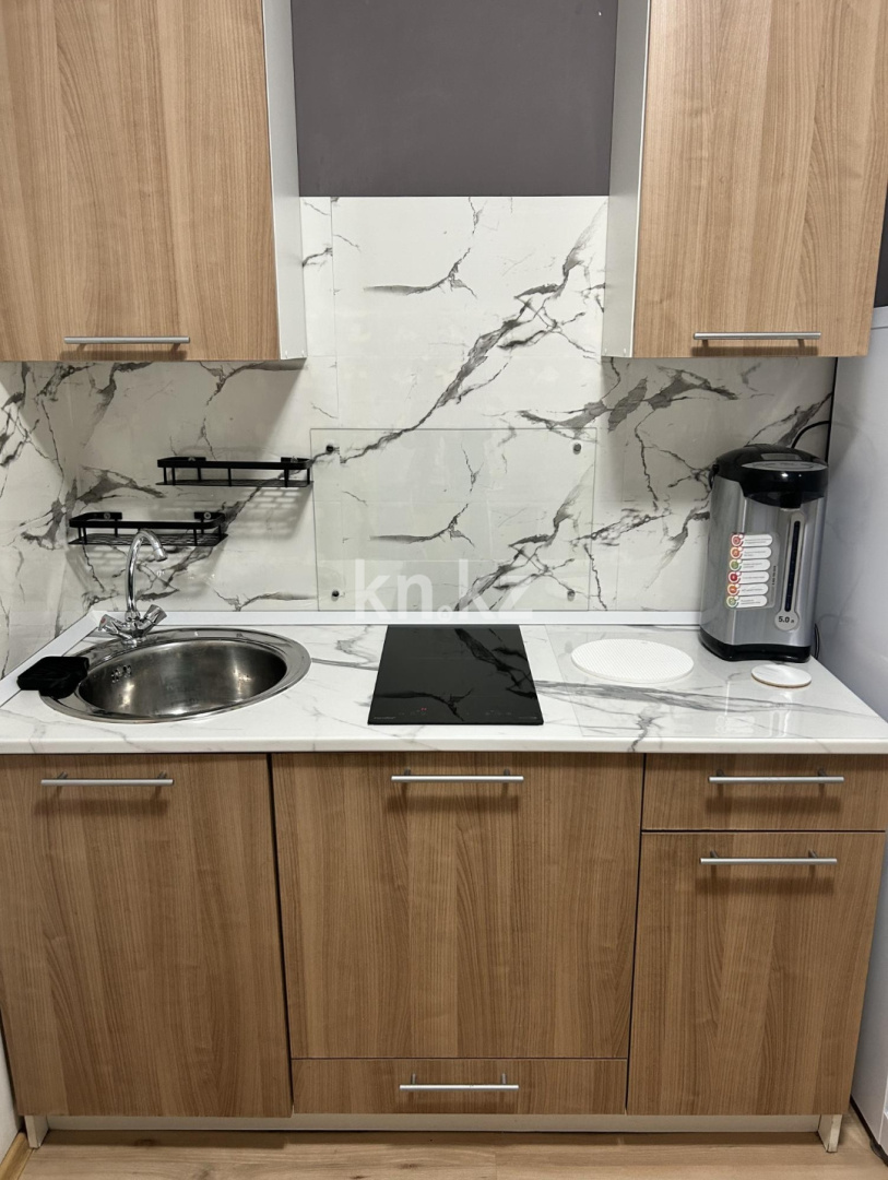 Аренда 1-комнатной квартиры, 33 м², пр. Тлендиева, дом  15/1 - Аренда жилой и коммерческой недвижимости в Астане фото 1 из 3