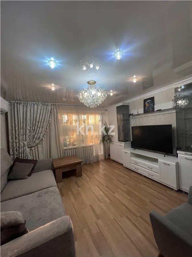 Продажа 4-комнатной квартиры, 74 м², пр. Республики, дом  18 - Продажа  четырехкомнатных квартир в Караганде без посредников фото 1 из 5