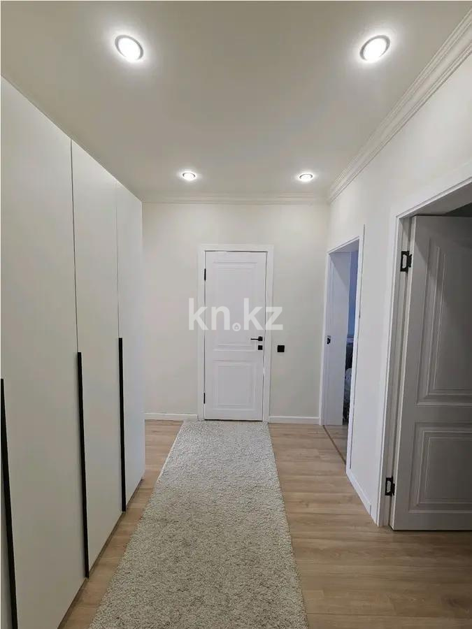 Продажа 3-комнатной квартиры, 71 м², ул. Жолымбет, дом  65 в Алматы - фото 5