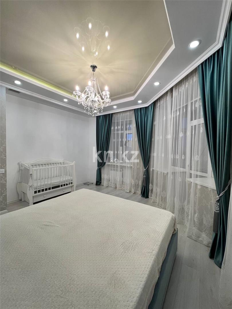 Продажа 4-комнатной квартиры, 124 м², ул. Аманжолова, дом  96/1 - Продажа  четырехкомнатных квартир в Караганде фото 8 из 23