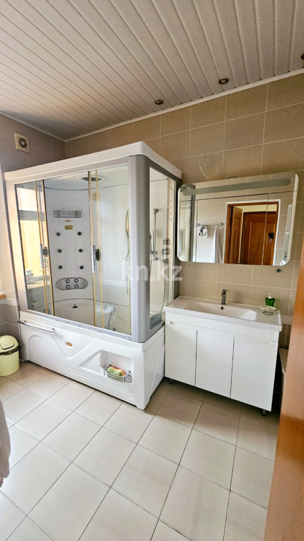 Продажа 7-комнатного дома, 379 м², мкр-н Самал-3 - Продажа домов, коттеджей в Уральске фото 24 из 28