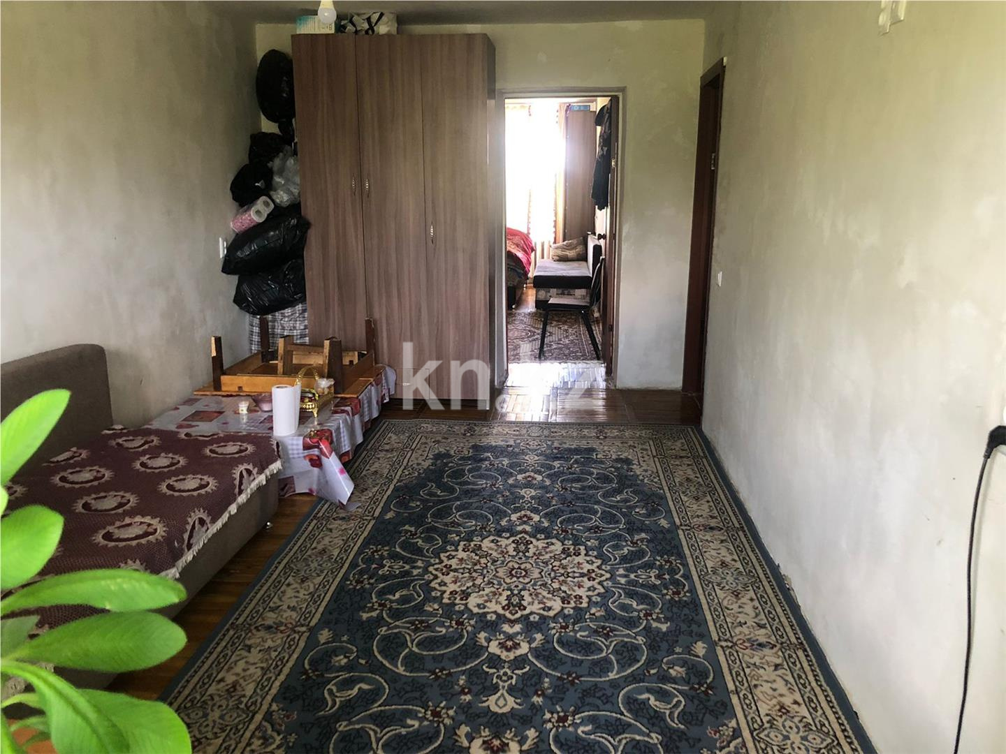 Продажа 3-комнатной квартиры, 60 м², мкр-н 13, дом  36 в Караганде - фото 2