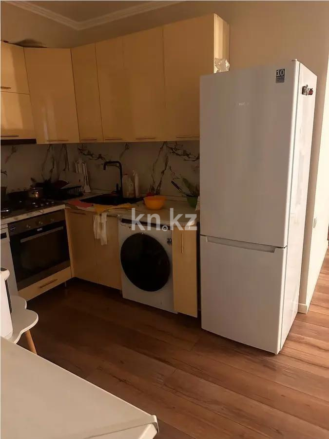 Продажа 3-комнатной квартиры, 75 м², ул. Желтоксан, дом  71/73 в Алматы - фото 2