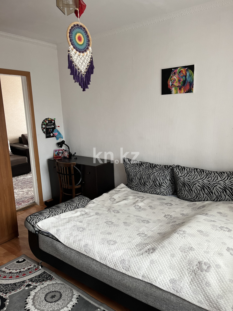 Продажа 4-комнатной квартиры, 63.6 м², мкр-н 15, дом  6 в Караганде - фото 2