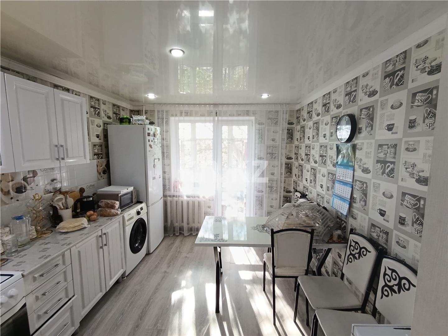 Продажа 3-комнатной квартиры, 70 м², мкр-н 15, дом  26/2 - Продажа квартир в Караганде фото 1 из 13