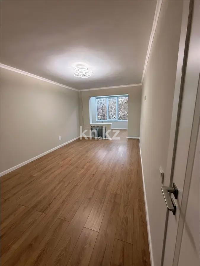 Продажа 2-комнатной квартиры, 42 м², 11 мкр., дом  24 - Продажа  двухкомнатных квартир в Алматы с фото фото 1 из 5