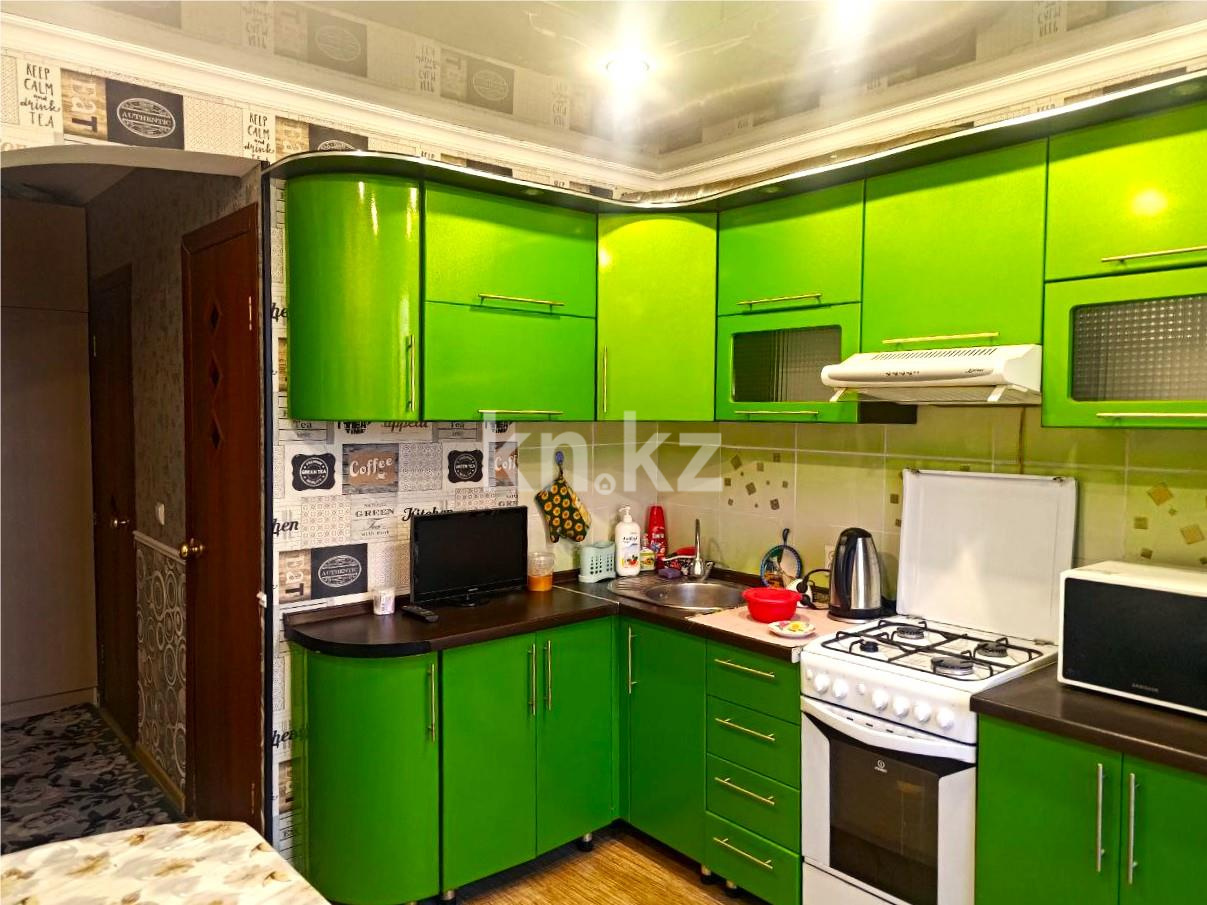 Продажа 2-комнатной квартиры, 52 м², ул. Дюсембекова, дом  39 - Продажа  двухкомнатных квартир в Караганде фото 1 из 15