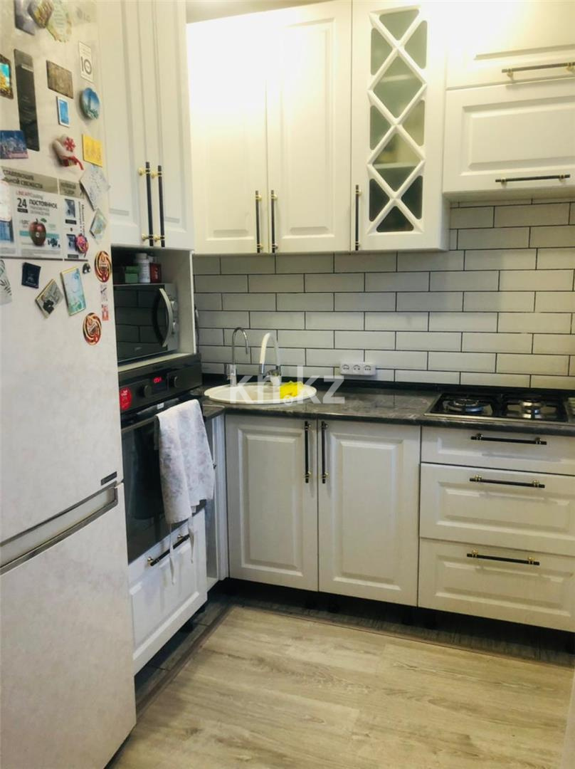 Продажа 3-комнатной квартиры, 57 м², ул. Аманжолова в Караганде - фото 3