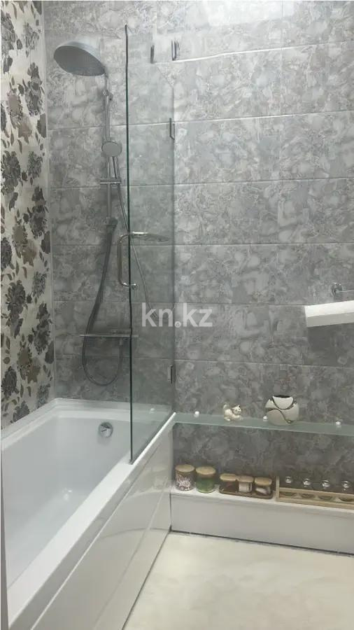 Продажа 2-комнатной квартиры, 72 м² в Алматы - фото 4