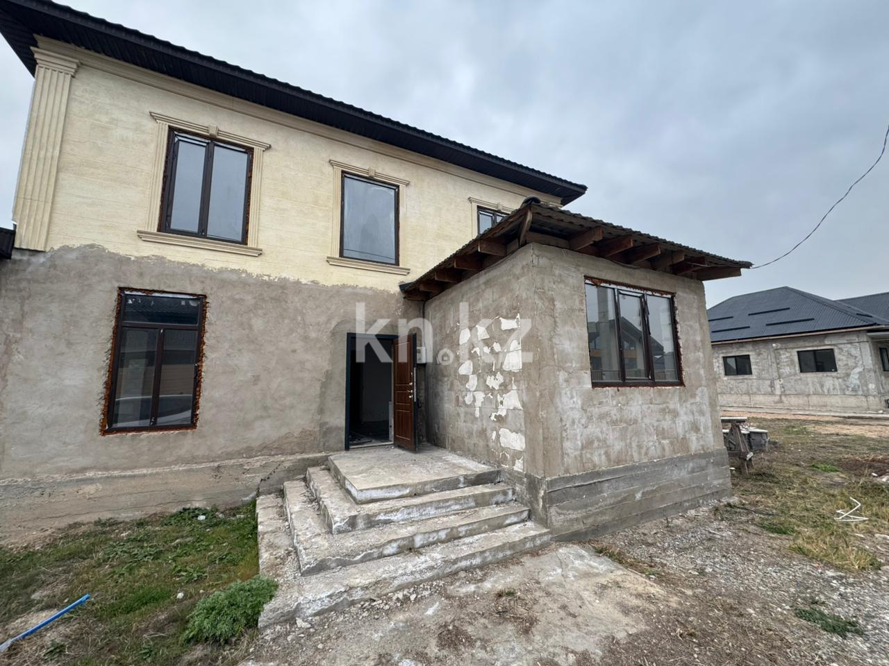 Продажа 6-комнатного дома, 270 м², мкр. Жана Куат - Продажа домов, коттеджей в Алматы фото 1 из 13