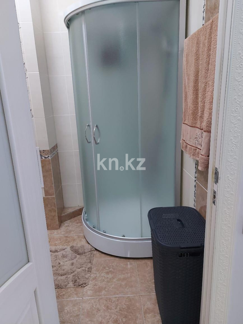 Аренда 3-комнатной квартиры, 75 м² - Аренда квартир помесячно в Караганде фото 15 из 17