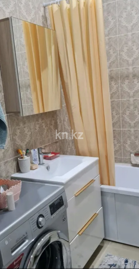 Продажа 3-комнатной квартиры, 83.9 м², ул. Муканова, дом  51/8 - Продажа  трехкомнатных квартир в Караганде без посредников фото 11 из 15