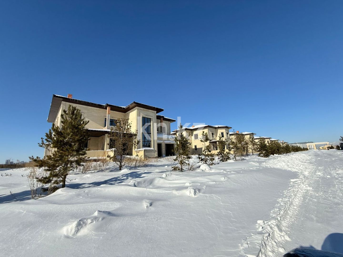 Продажа 5-комнатного дома, 324 м² - Продажа домов, коттеджей в Астане фото 1 из 12