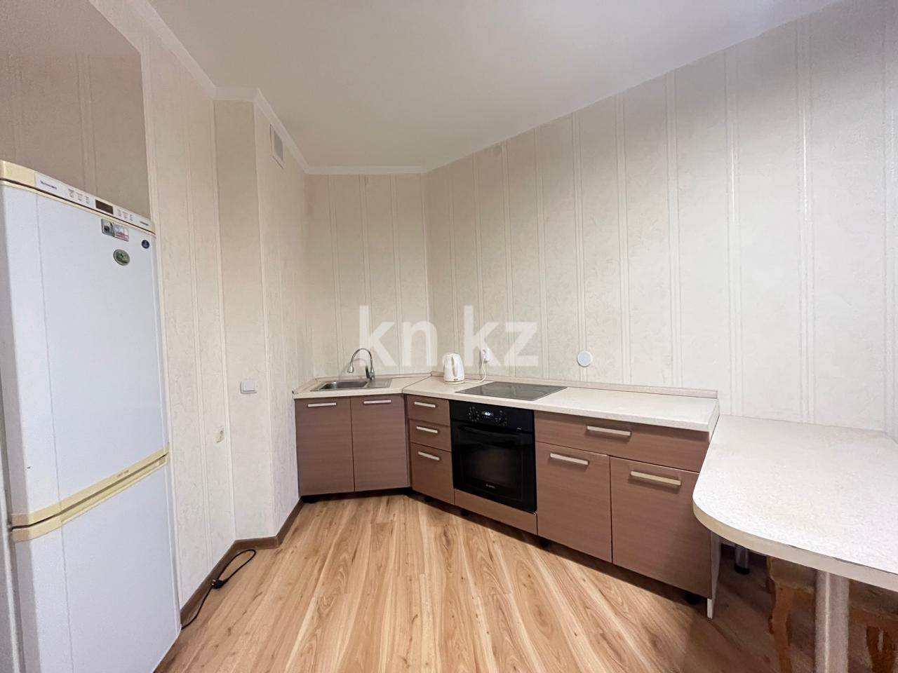 Аренда 2-комнатной квартиры, 65 м² в Астане