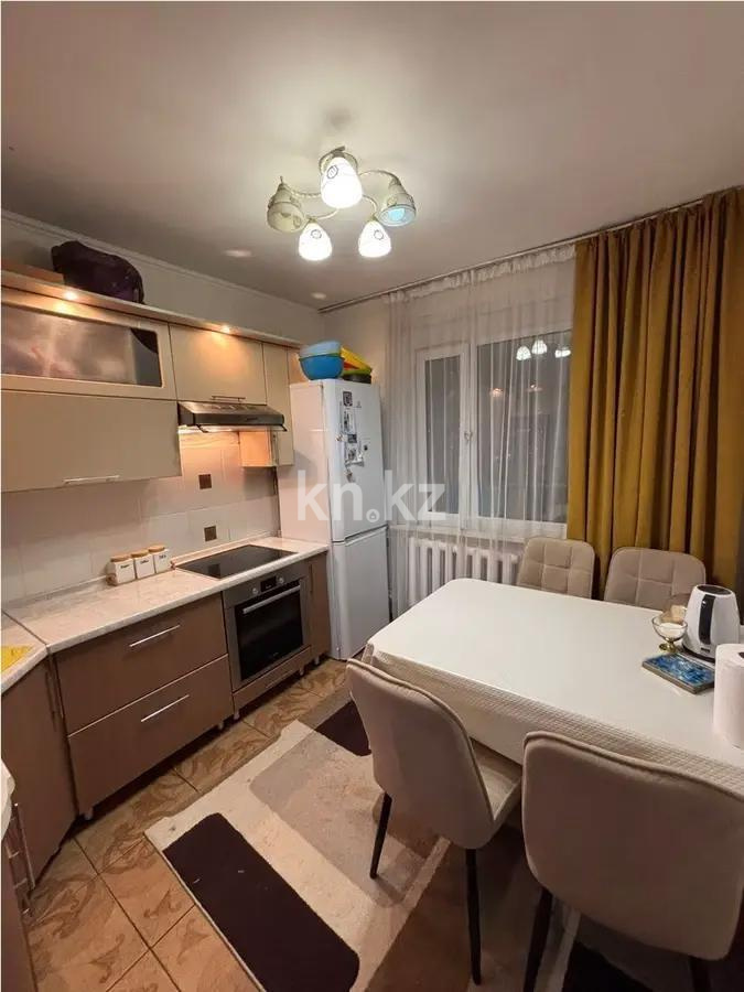 Продажа 3-комнатной квартиры, 63 м², мкр. Гульдер-1, дом  12 в Караганде - фото 3