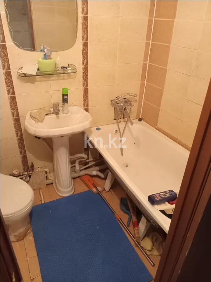 Продажа 2-комнатной квартиры, 43 м², мкр-н 11а, дом  19 в Караганде - фото 3