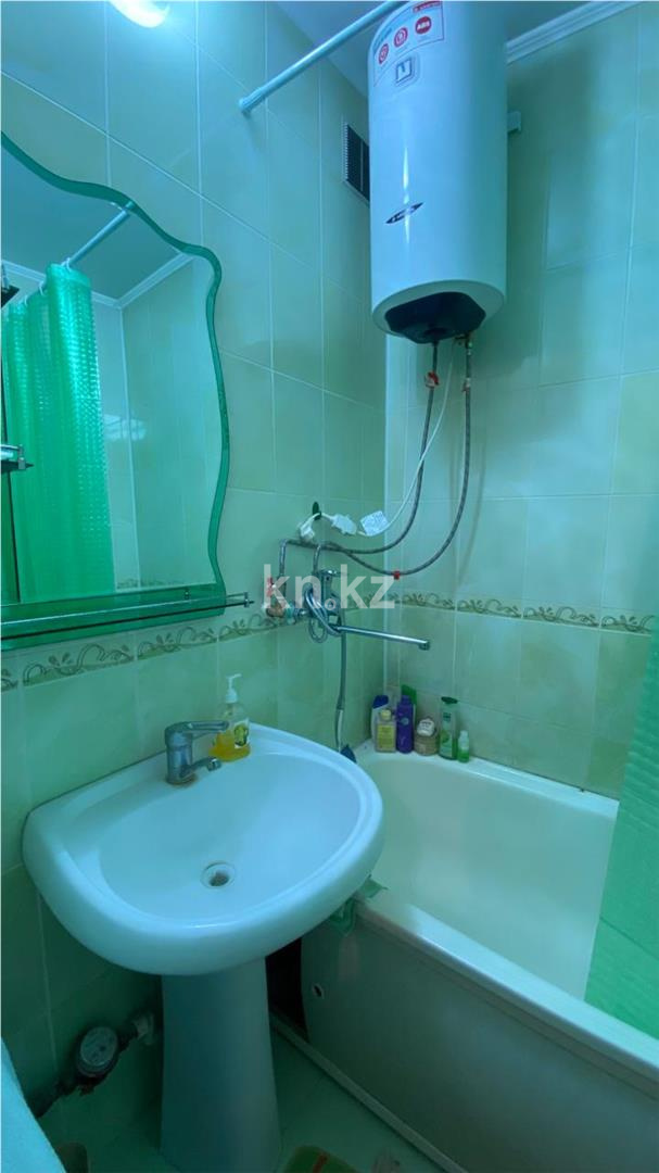 Продажа 3-комнатной квартиры, 63 м², мкр-н Гульдер-1 - Продажа квартир в Караганде фото 9 из 13