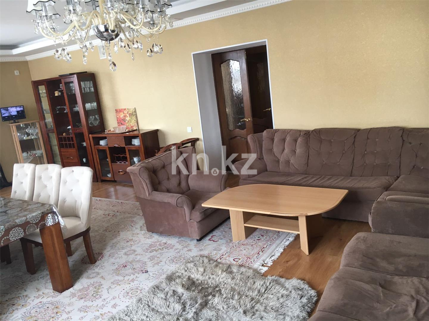 Продажа 6-комнатного дома, 343 м², ул. Жандарбековой - Продажа домов, коттеджей в Караганде фото 1 из 32