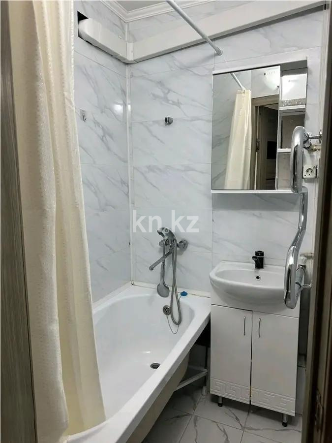 Продажа 3-комнатной квартиры, 63 м², мкр-н Аксай-2, дом  11 в Алматы - фото 5