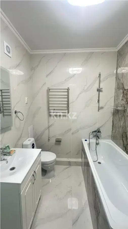 Продажа 3-комнатной квартиры, 74 м², пр. Райымбека, дом  210/5 в Алматы - фото 3