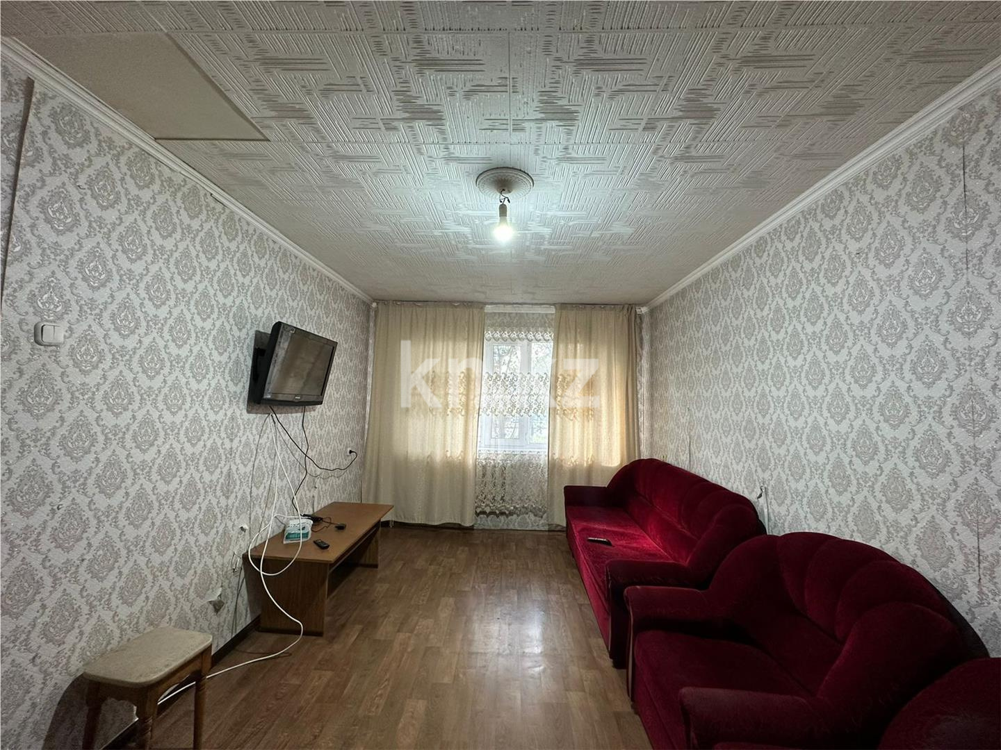 Продажа 2-комнатной квартиры, 43 м², мкр-н 19, дом  42 - Продажа  двухкомнатных квартир в Караганде без посредников с фото фото 1 из 14