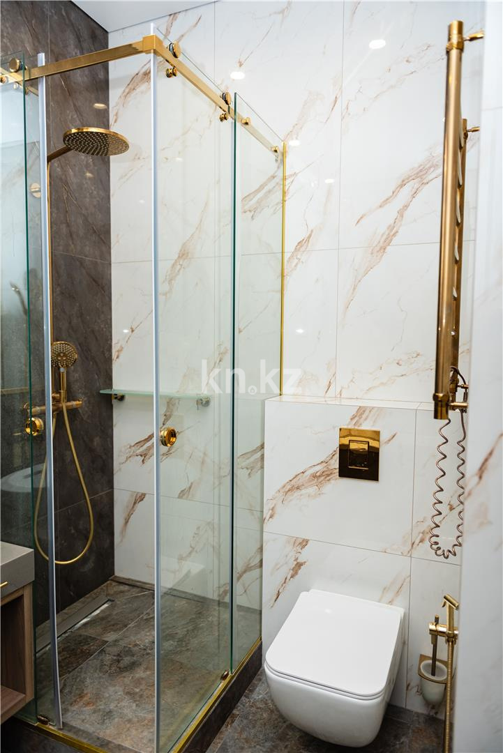 Продажа 6-комнатной квартиры, 345 м², ул. Муканова, дом  53 - Продажа  пятикомнатных квартир в Караганде фото 33 из 58