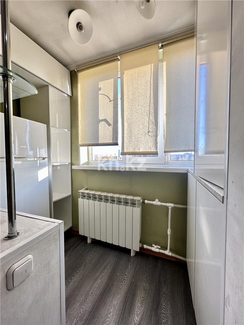 Продажа 3-комнатной квартиры, 61 м², ул. Ержанова - Продажа  трехкомнатных квартир в Караганде фото 9 из 16