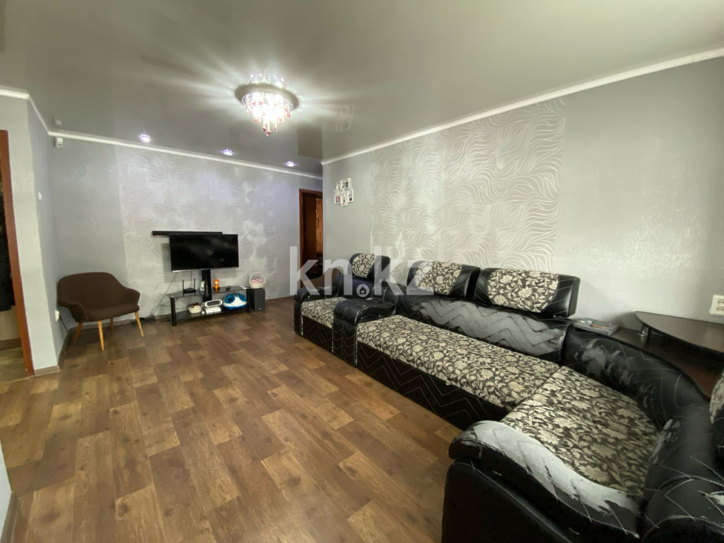 Продажа 3-комнатной квартиры, 56 м², ул. Жакенова - Продажа  трехкомнатных квартир в Сарани фото 2 из 10