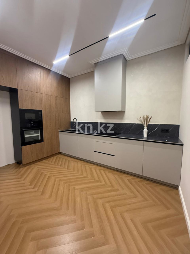 Продажа 4-комнатной квартиры, 111.6 м², Сейфуллина в Алматы - фото 6