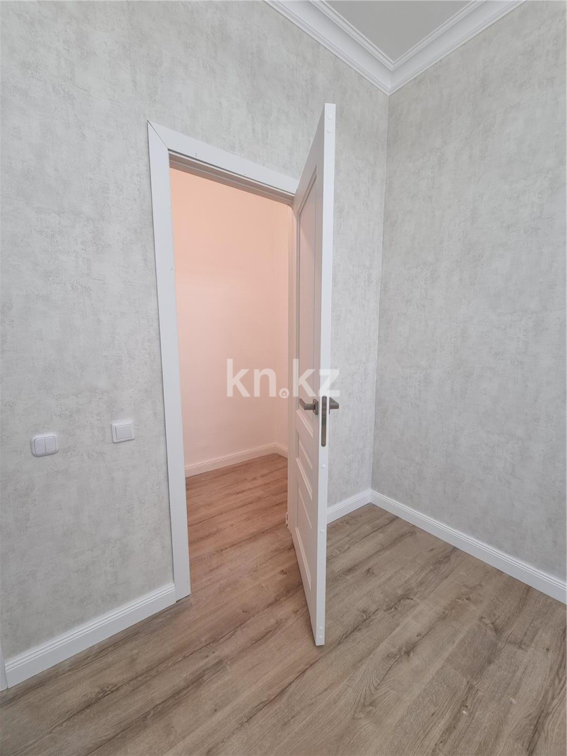 Продажа 4-комнатной квартиры, 120 м², ул. Дюсембекова - Продажа  четырехкомнатных квартир в Караганде фото 11 из 28