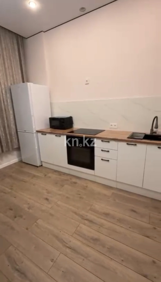 Аренда 1-комнатной квартиры, 40 м² в Астане