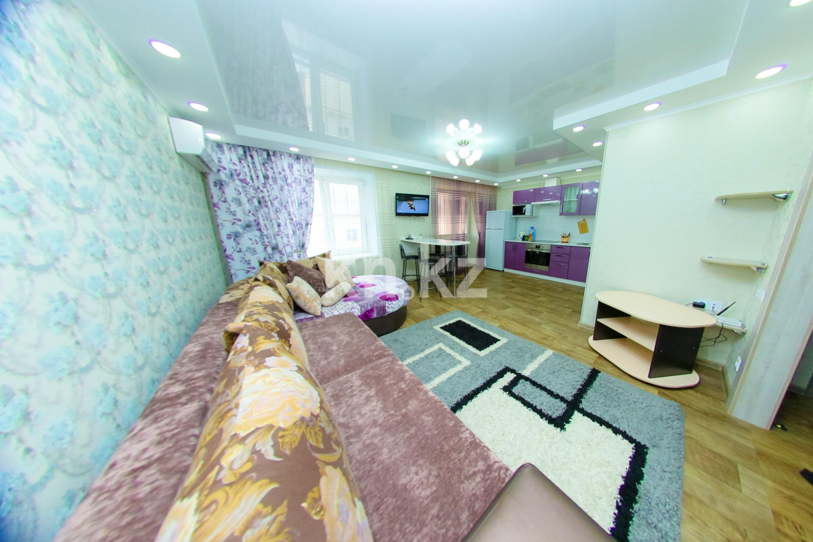 Аренда 2-комнатной квартиры посуточно, 60 м², ул. Орджоникидзе, дом  4 - Аренда квартир посуточно в Усть-Каменогорске фото 12 из 13