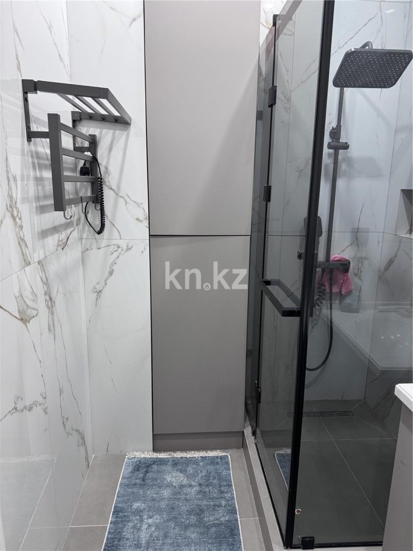 Продажа 3-комнатной квартиры, 100 м², ул. Муканова в Караганде - фото 8