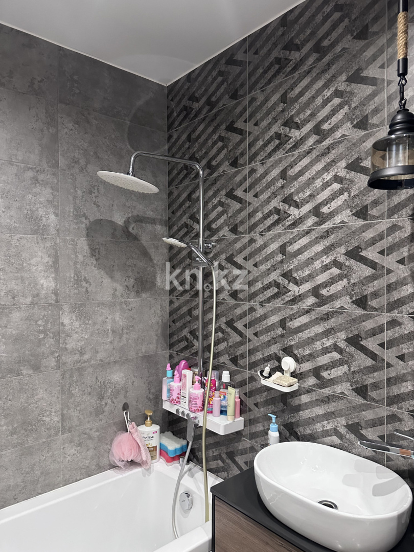 Продажа 3-комнатной квартиры, 78.9 м² - Продажа квартир в Караганде - страница 8 фото 26 из 40