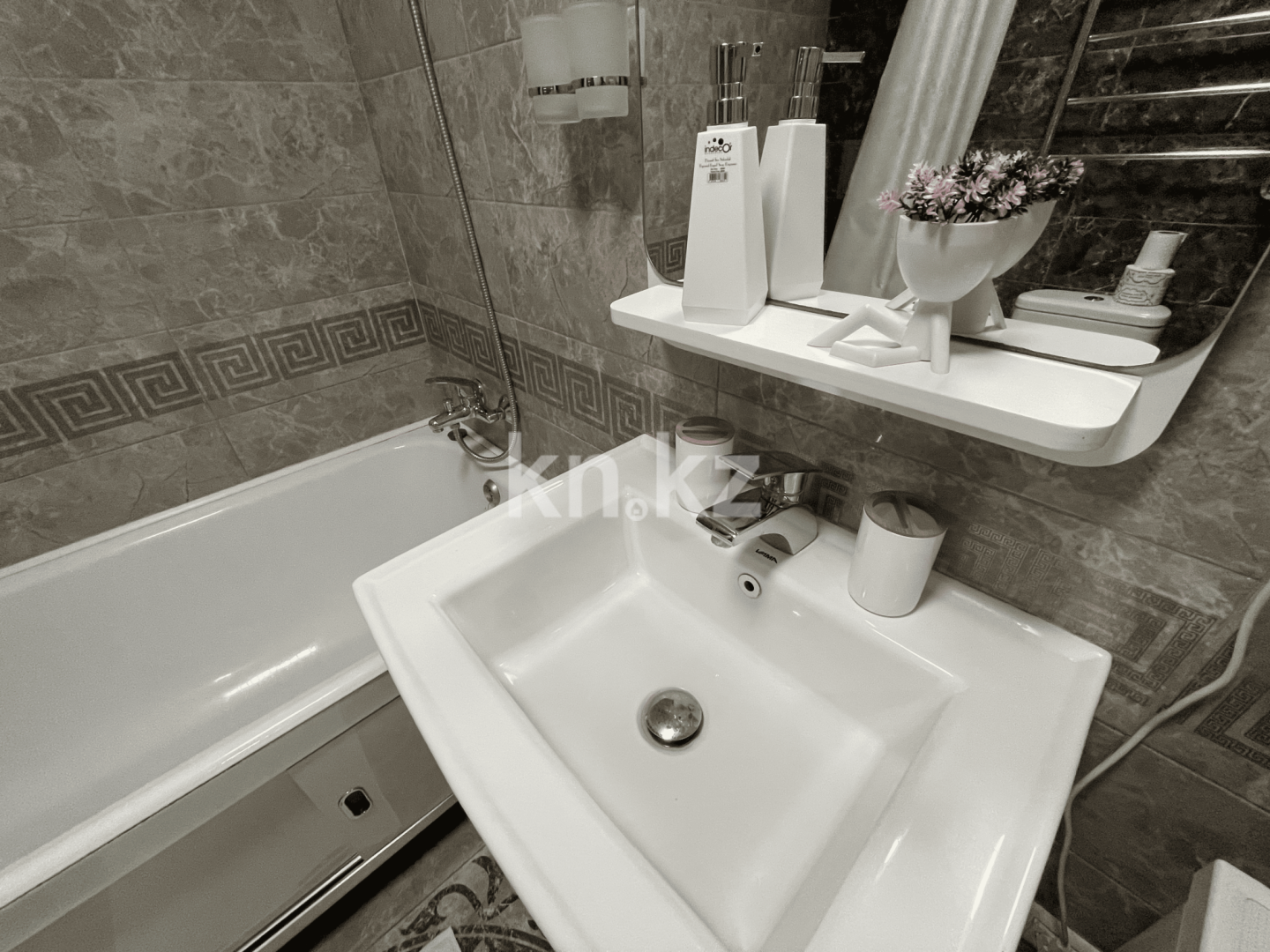 Аренда 1-комнатной квартиры посуточно, 40 м² - Аренда недвижимости в Алматы - страница 8 фото 35 из 35