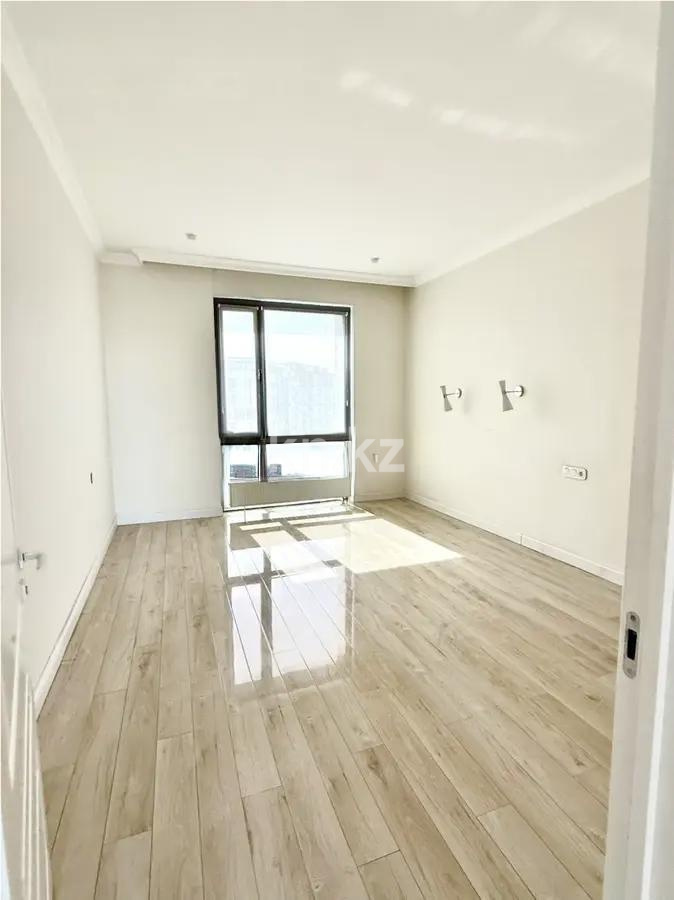 Продажа 4-комнатной квартиры, 130 м² в Астане