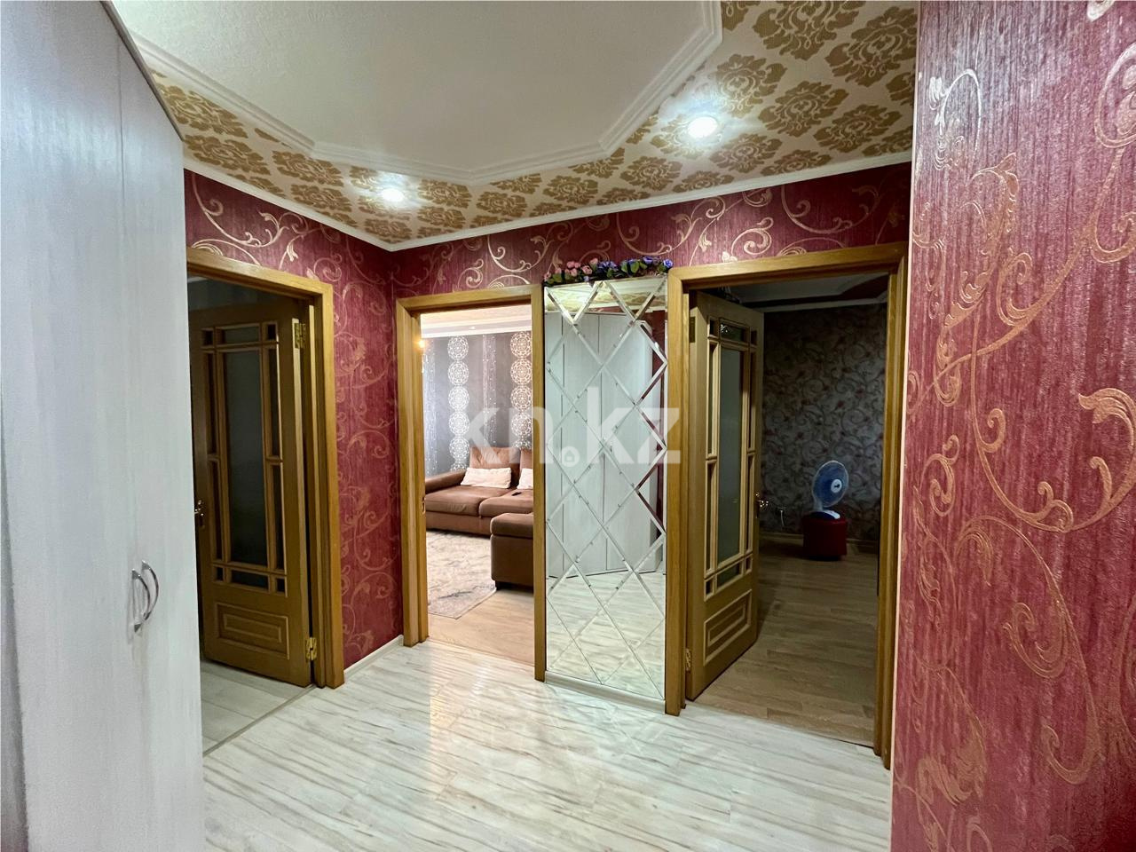 Продажа 3-комнатной квартиры, 62 м², мкр-н 19 в Караганде - фото 15