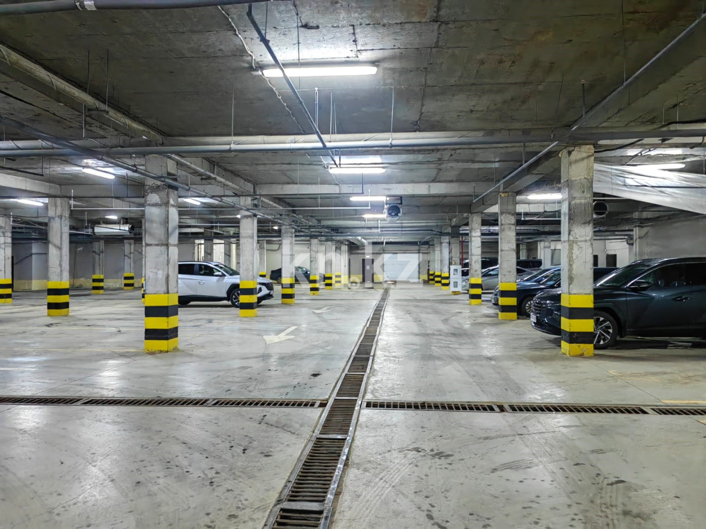 Продажа 4-комнатной квартиры, 109 м², пр. Шахтеров, дом  52б - Продажа  четырехкомнатных квартир в Караганде фото 36 из 40