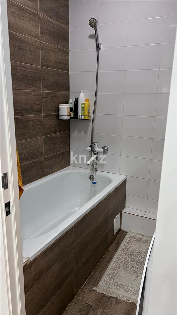 Продажа 3-комнатной квартиры, 65 м², ул. Рыскулова - Продажа  трехкомнатных квартир в Караганде фото 16 из 22