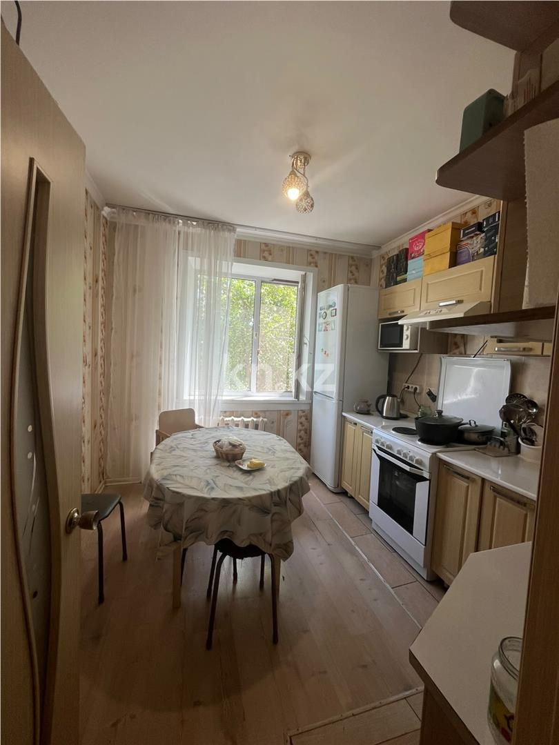 Продажа 3-комнатной квартиры, 63 м² - Продажа трехкомнатных квартир на Юго-Востоке Караганды фото 3 из 18