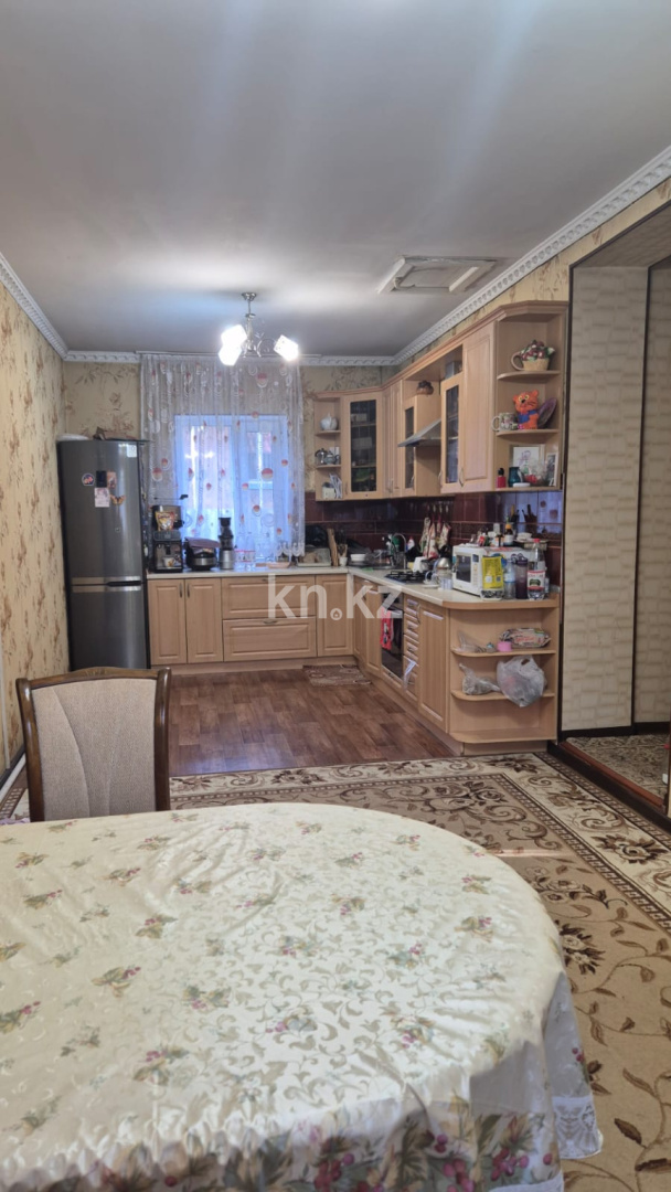 Продажа 4-комнатного дома, 200 м², ул. Омская - Продажа домов, коттеджей в Алматы без посредников фото 15 из 19