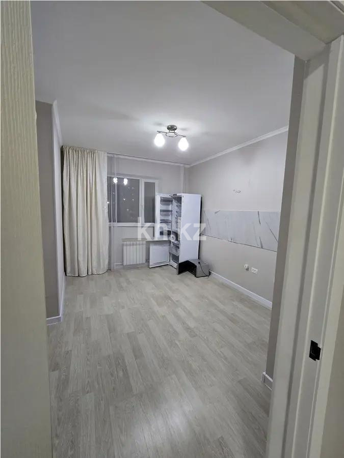 Продажа 2-комнатной квартиры, 65 м², пр. Шахтеров, дом  60 в Караганде - фото 3
