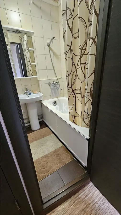 Продажа 3-комнатной квартиры, 62 м², ул. Сатпаева, дом  111 в Алматы - фото 5