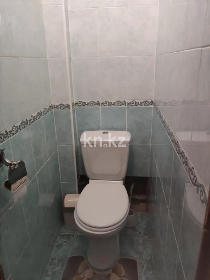 Продажа 3-комнатной квартиры, 69 м², ул. Тургута Озала, дом  240 в Алматы - фото 6