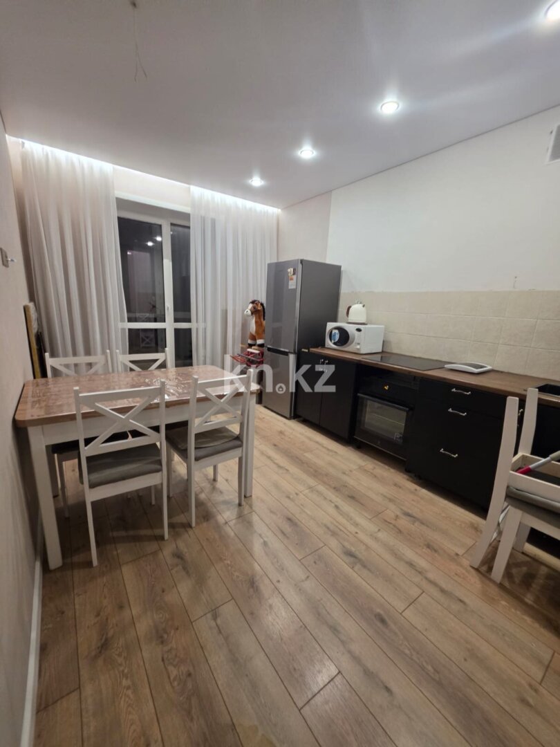 Аренда 2-комнатной квартиры, 56 м² в Астане