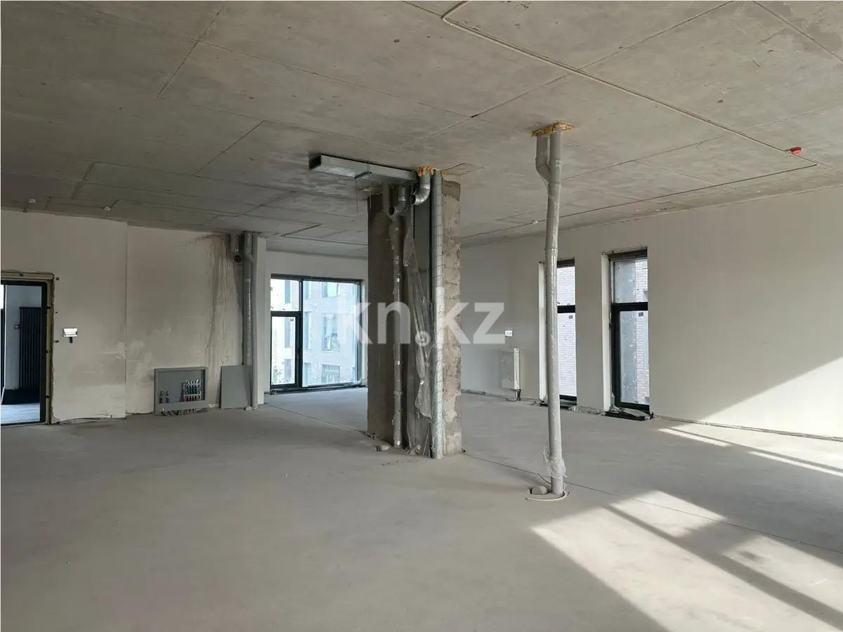 Продажа 5-комнатной квартиры, 336 м², ул. Аккемер, дом  32а - Продажа квартир в Казахстане фото 1 из 3