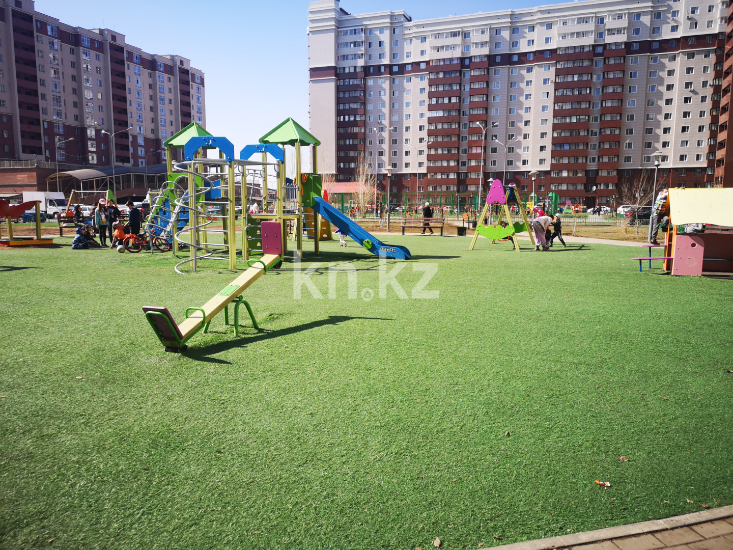 Продажа 2-комнатной квартиры, 62 м², ул. Кордай, дом  77 - пр. Кошкарбаева - Продажа квартир в Казахстане фото 1 из 11